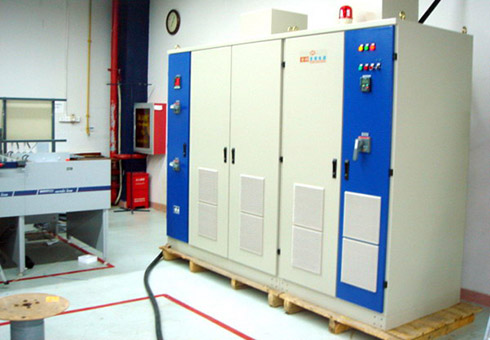 迅得機械（深圳）有限公司訂購的1臺400KVA變頻電源投入運行