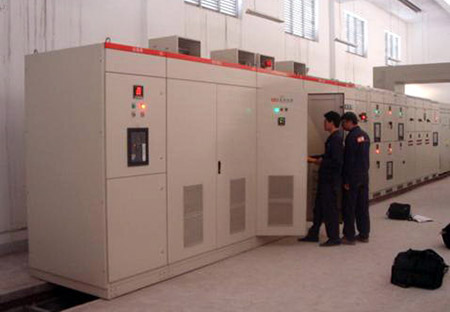 江蘇熔盛重工有限公司訂購的2臺800KVA變頻岸電電源完成生產(chǎn)